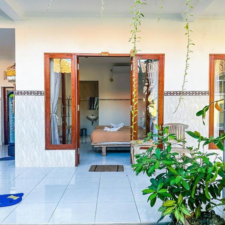 Sanata Yoga Guesthouse Canggu  Bagian luar foto