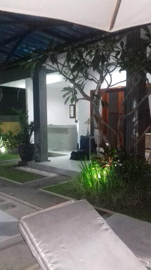 Sanata Yoga Guesthouse Canggu  Bagian luar foto