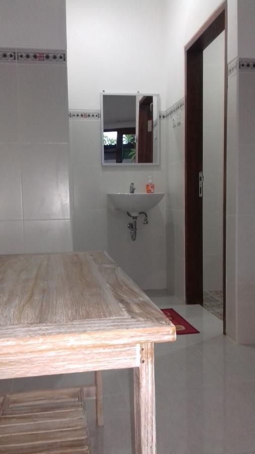 Sanata Yoga Guesthouse Canggu  Bagian luar foto